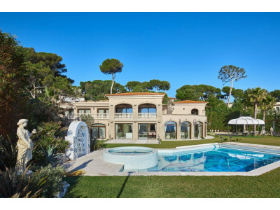 Вилла в Cap d'Antibes