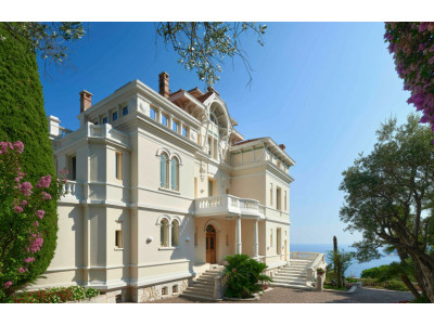 Вилла на Лазурном Берегу Франции/Roquebrune-Cap-Martin 