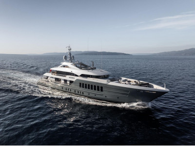 Стальная Яхта Heesen 55 м